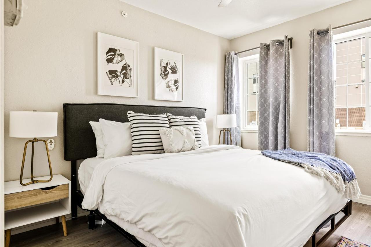 Stylish City Retreat - King Beds - Walk To Sloans Lake Denver Kültér fotó